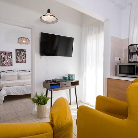 Center Manolia Dream 1 Bedroom Apartment 100M Away From The Beach Chania  Bagian luar foto